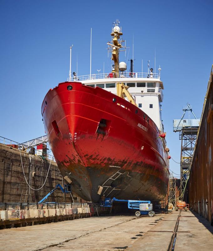 Heddle Shipyards awarded the CCGS Amundsen Vessel Life Extension